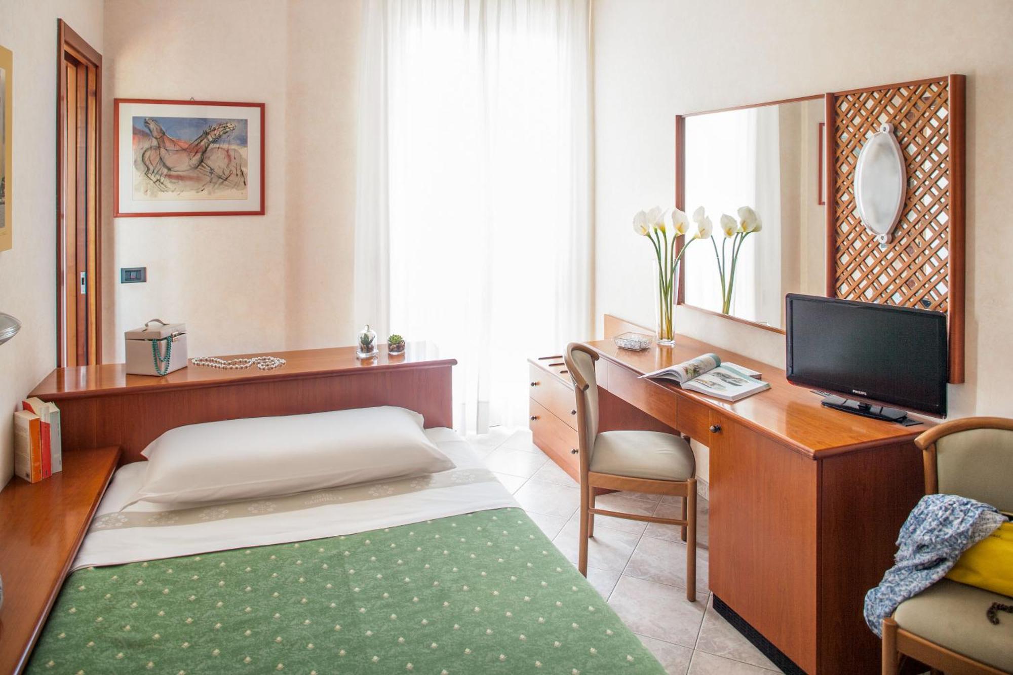 Hotel Gabriella Diano Marina Exteriör bild