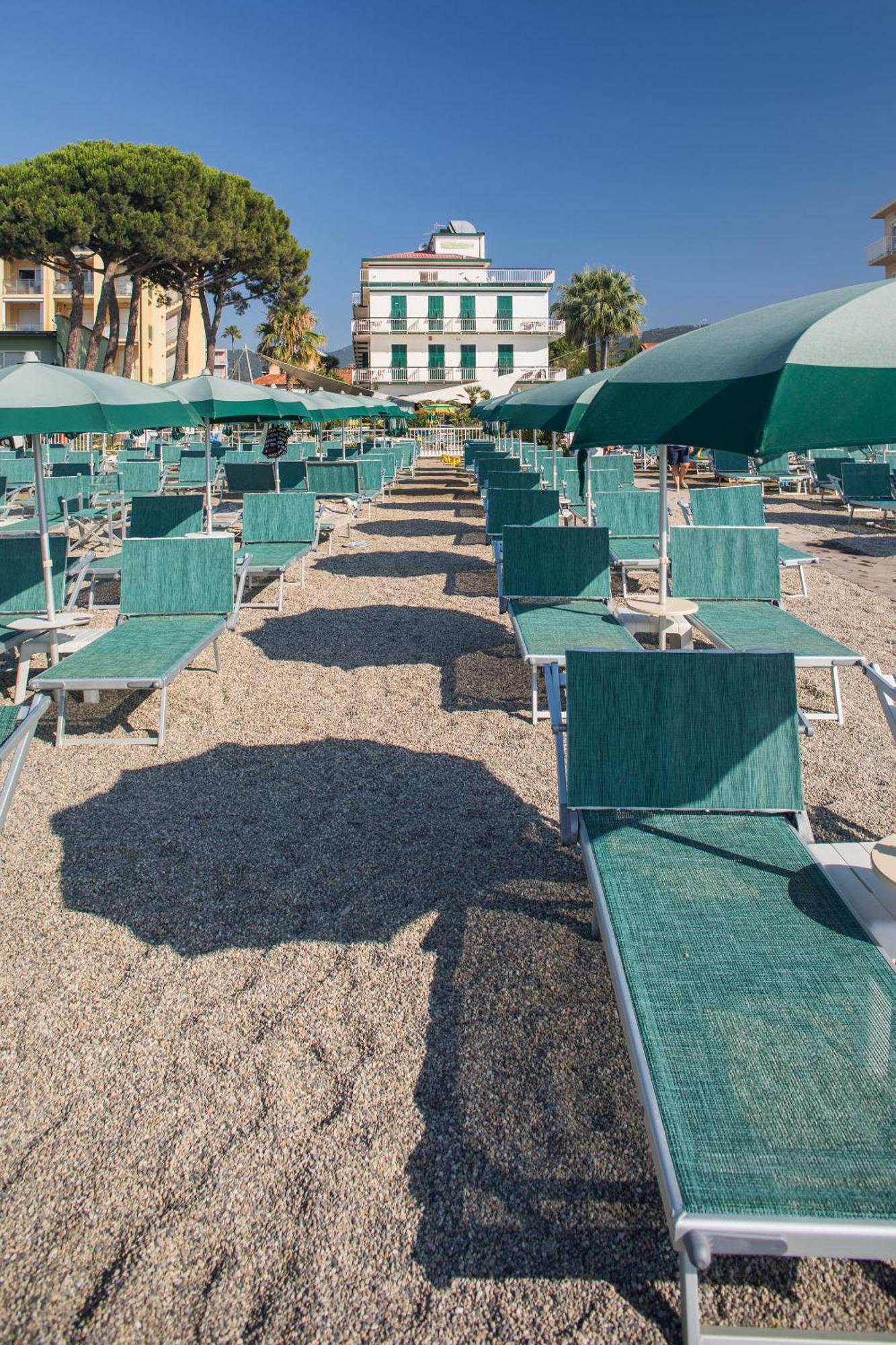 Hotel Gabriella Diano Marina Exteriör bild