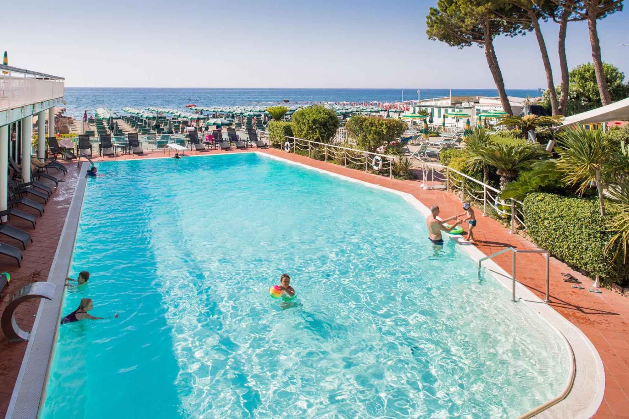 Hotel Gabriella Diano Marina Exteriör bild
