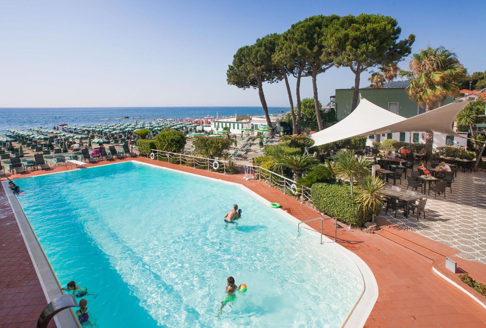 Hotel Gabriella Diano Marina Exteriör bild