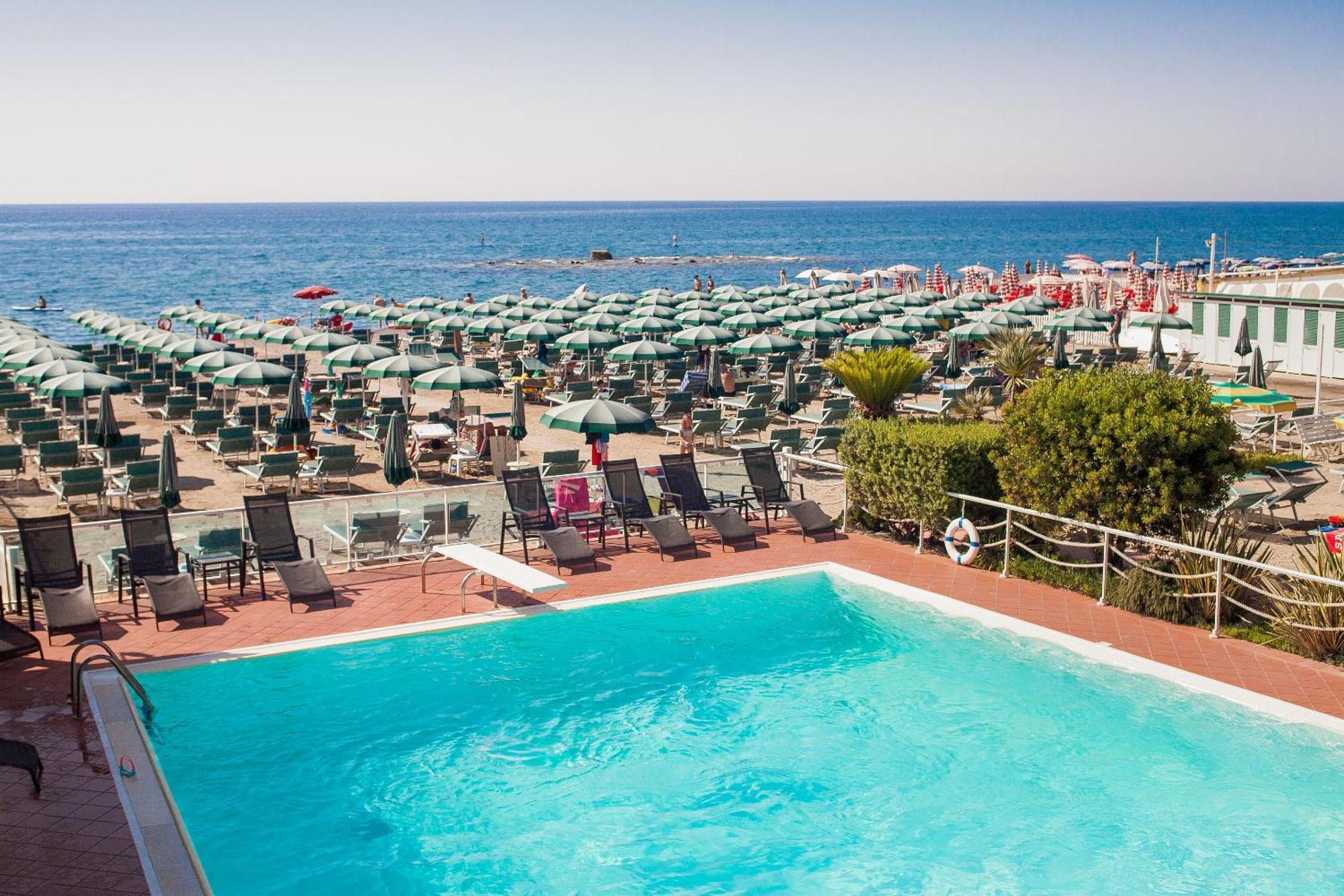 Hotel Gabriella Diano Marina Exteriör bild